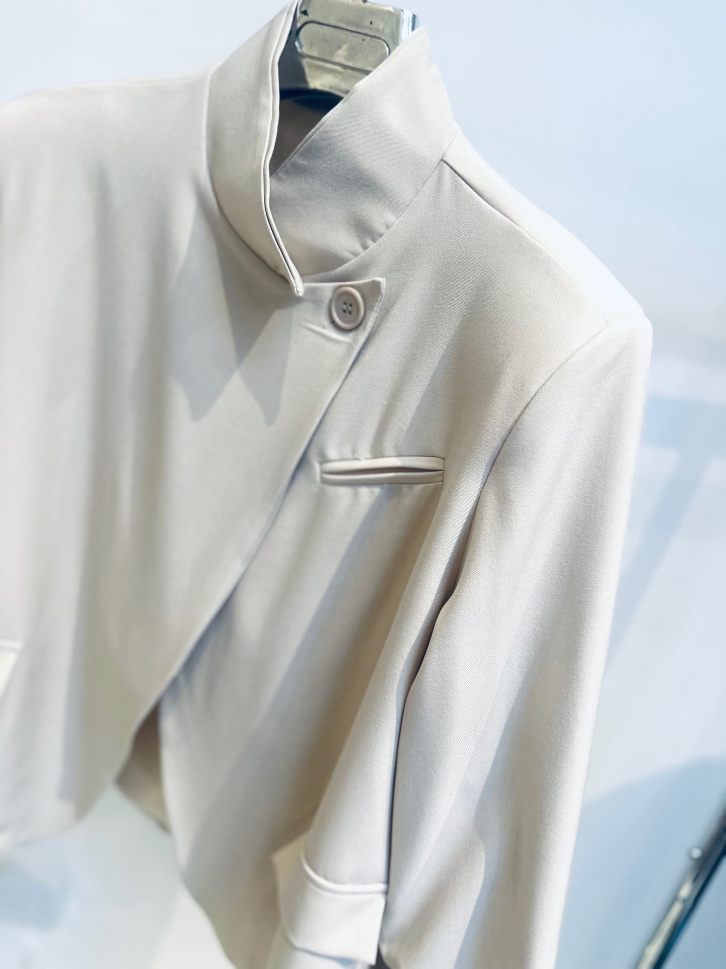 MAELIS Beige High Neck Blazer