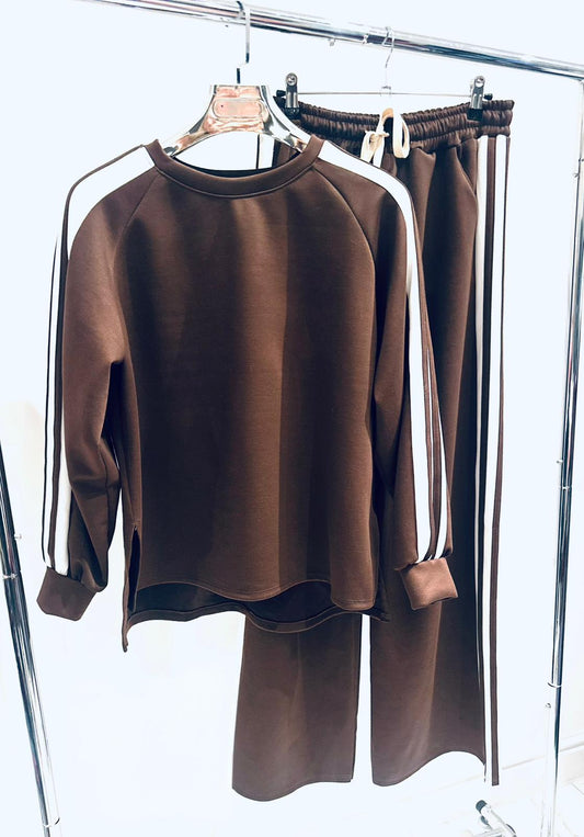 ZAVITA Brown Striped Top & Wide Leg Pants Oversized Co-Ord