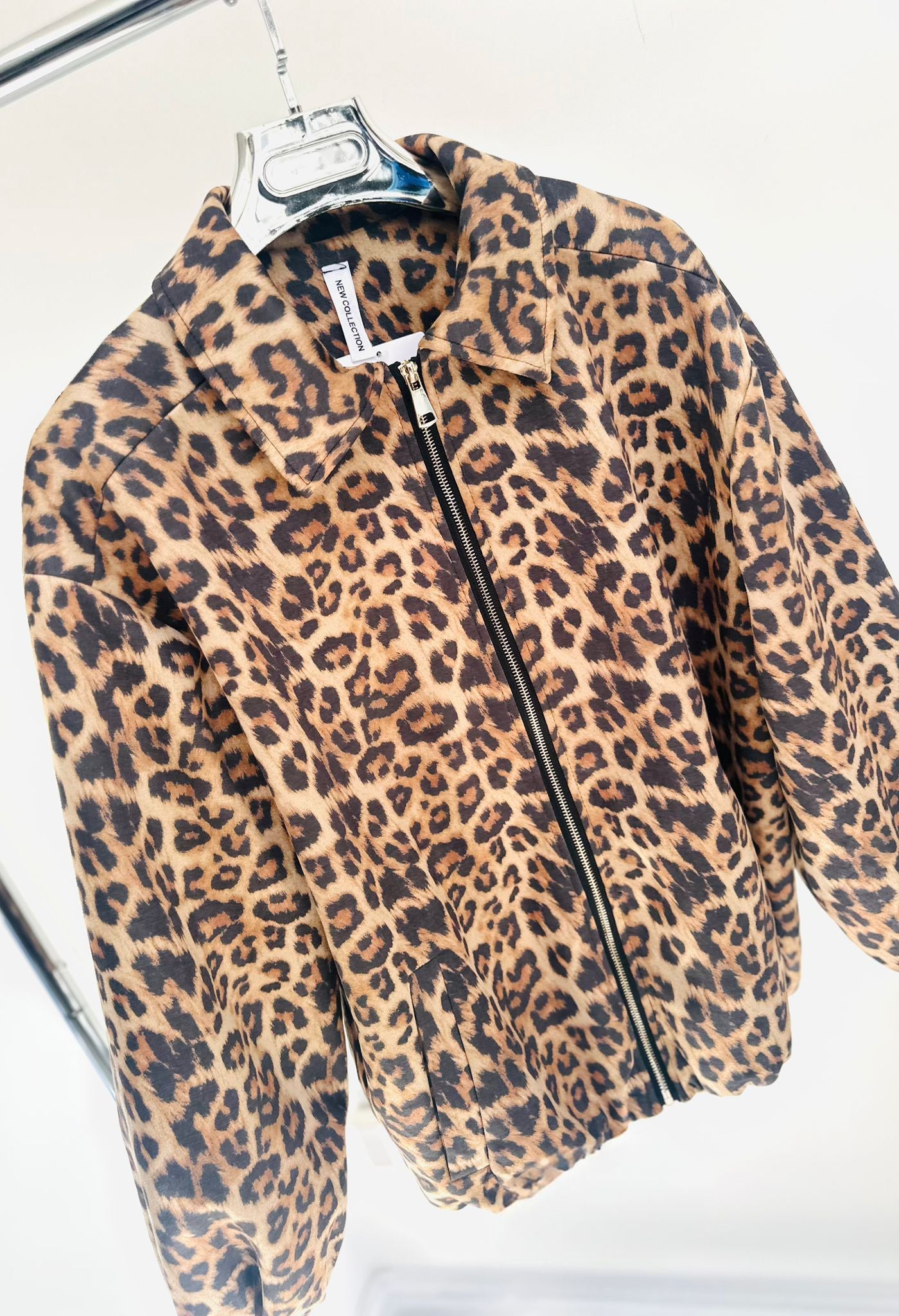 VIENNA Leopard Print Zip Jacket