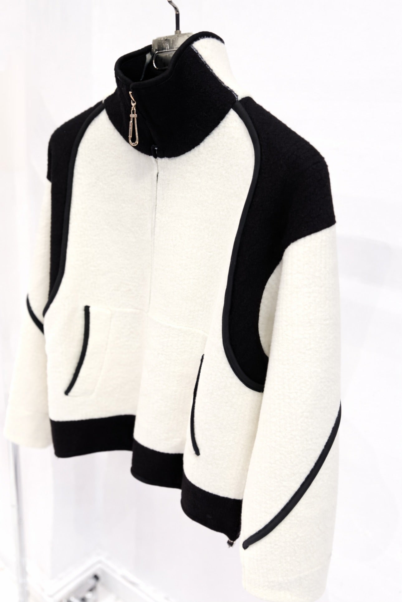 AMADEA Knitted Zip Jacket