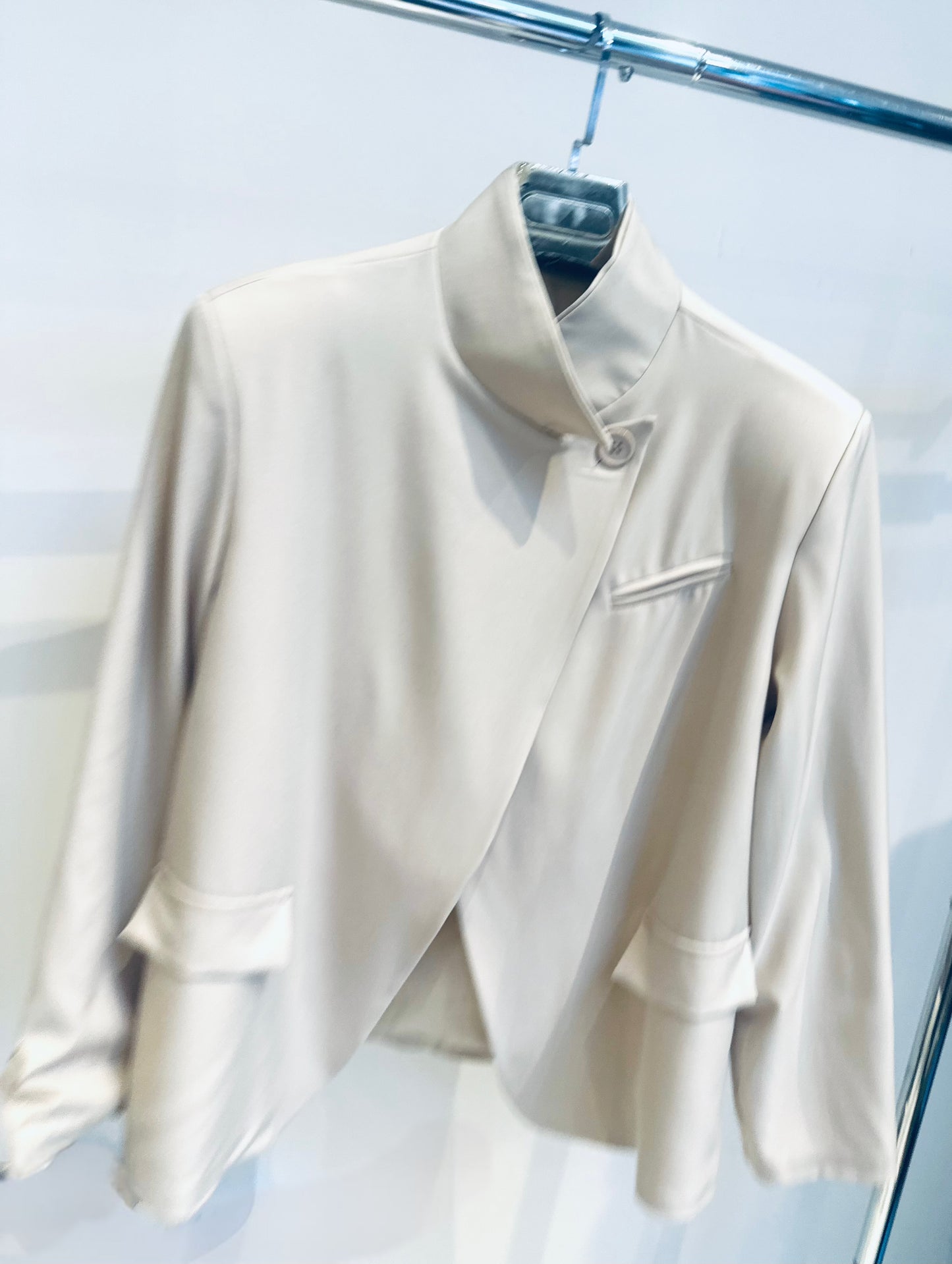 MAELIS Beige High Neck Blazer
