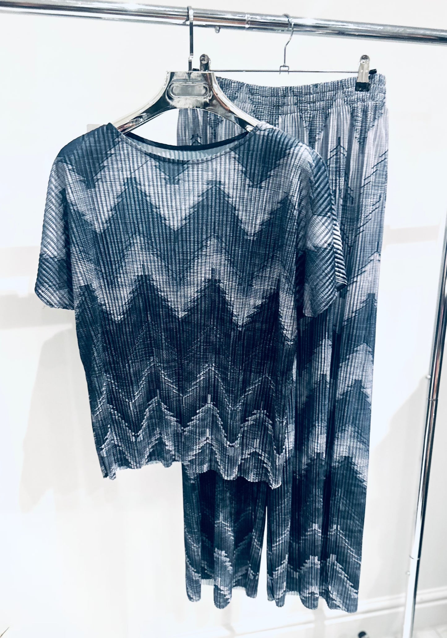 JIANNA Black Zig Zag Printed Co-Ord